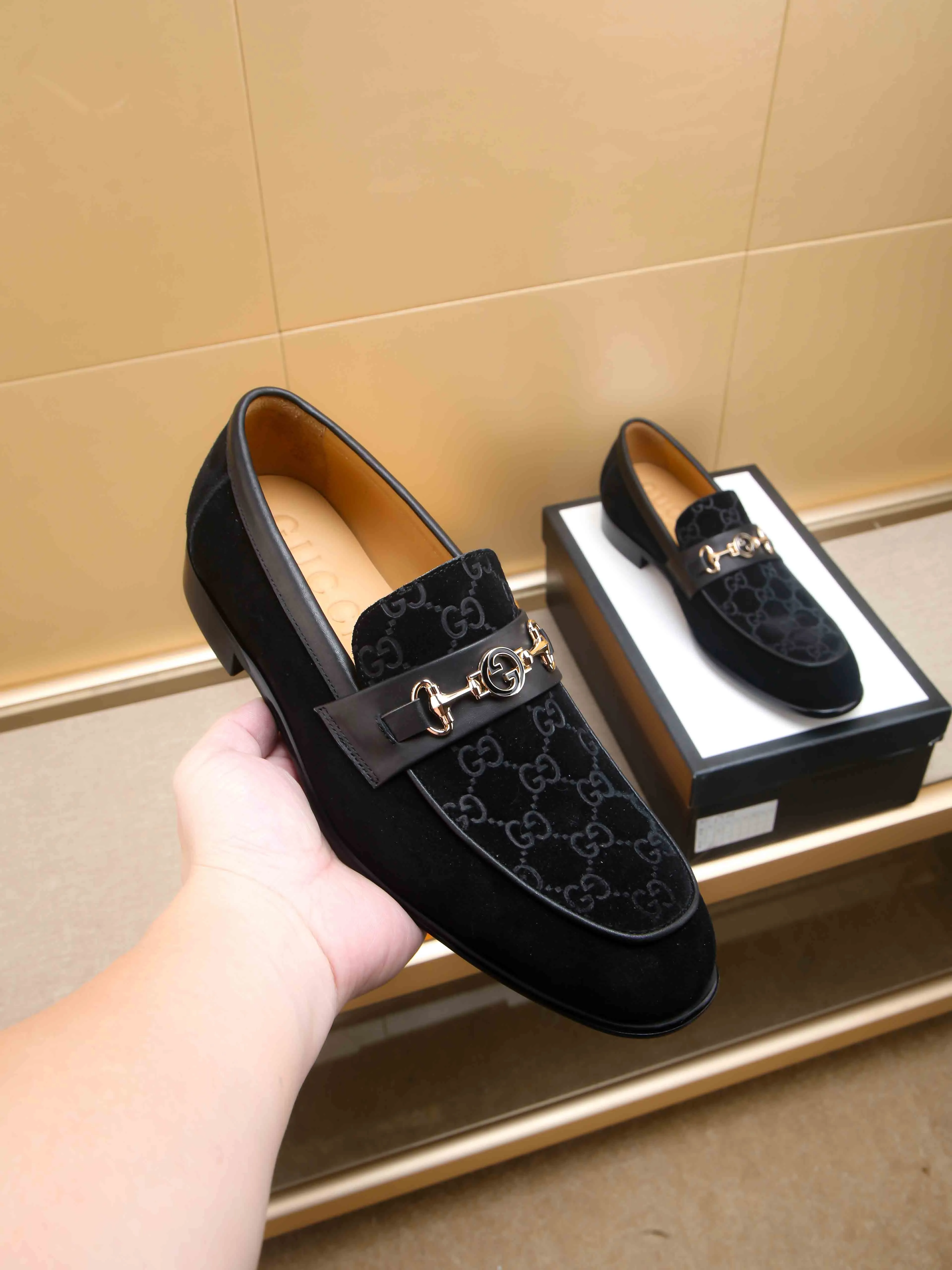 Men's men's shoes 💰460 🆘【GUCCI】Gucci ·🐂里· Hot-selling pea shoes top brand luxury, top quality, the latest fashion pea shoes.. The upper is made of original first-layer cowhide. (Full first-layer water-dyed 🐂 leather·inner). The original stylish and stylish soft rubber wear-resistant and non-slip outsole is light and comfortable on the foot, available in 3 colors! Matching code: 39-44 (customized at 39.45.46)
